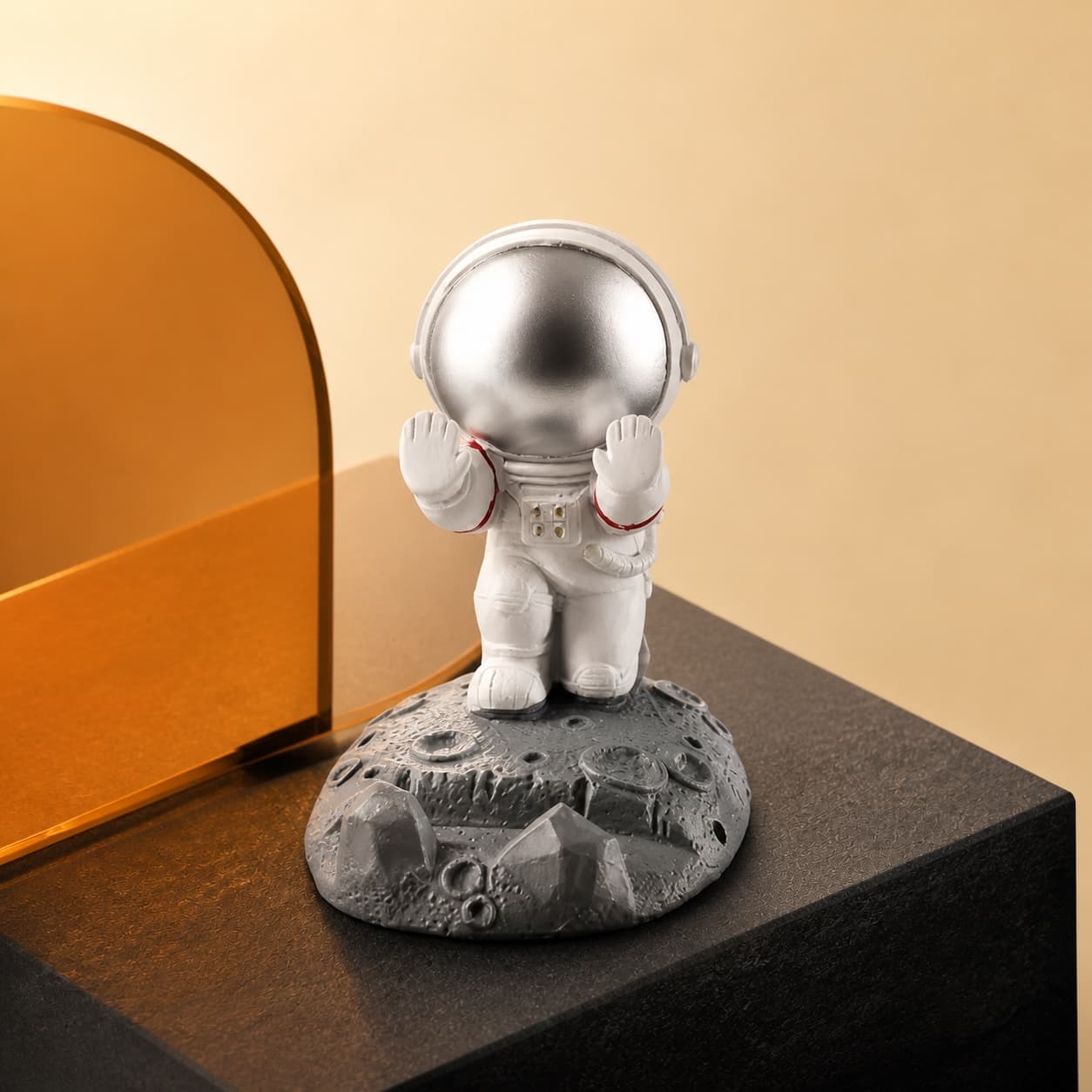 Astronaut Phone Stand