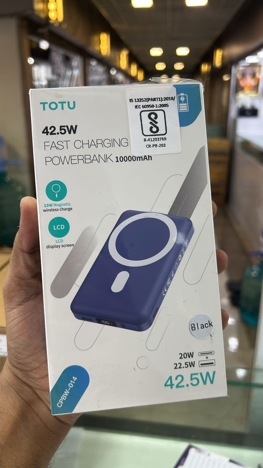 TOTU 10000mAh Magnetic Wireless Power Bank – 42.5W Fast Charging, MagSafe Compatible, LCD Display (CPBW-014)