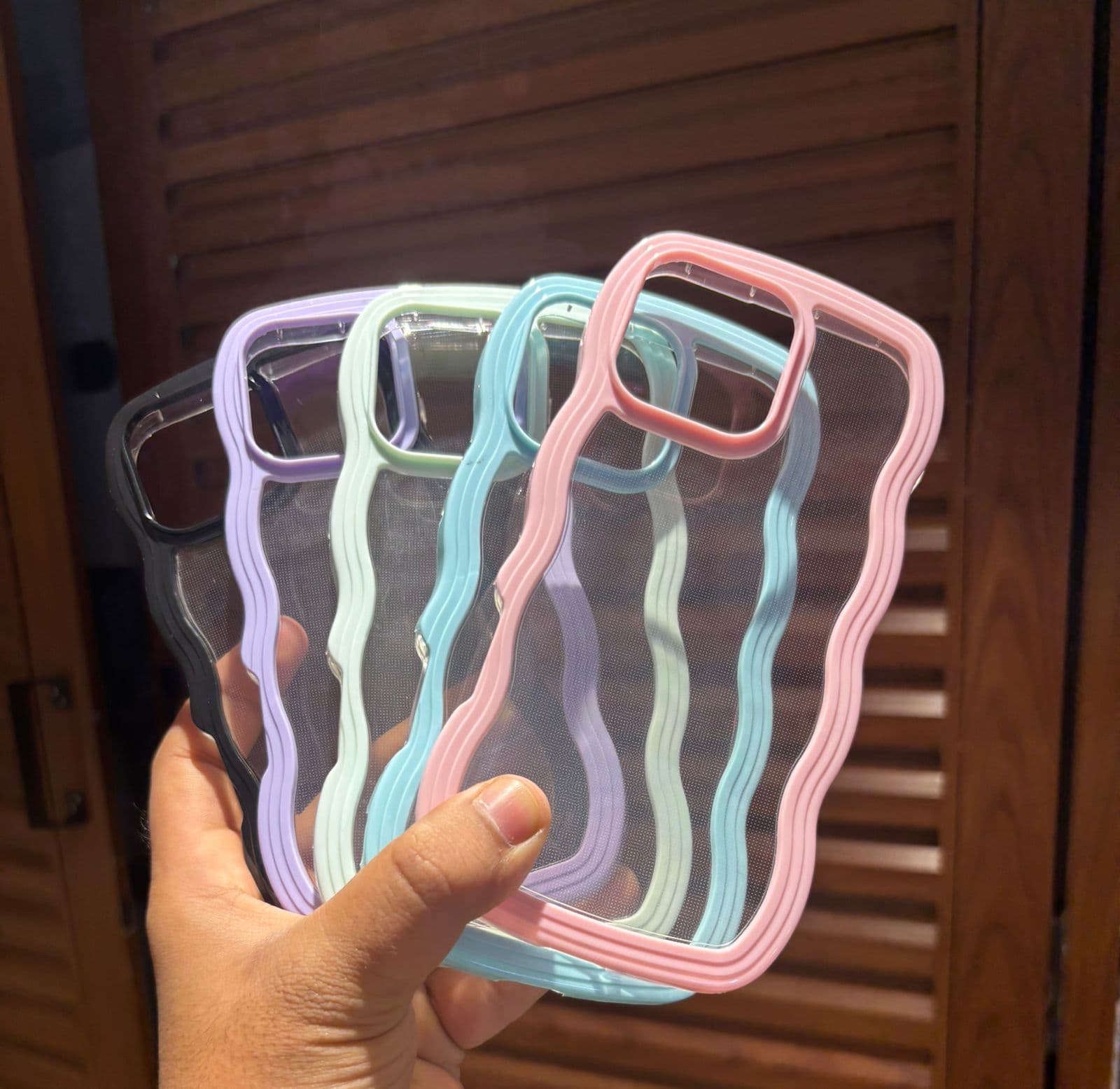 ZIKZAK BACK CASE — Model: IP 16