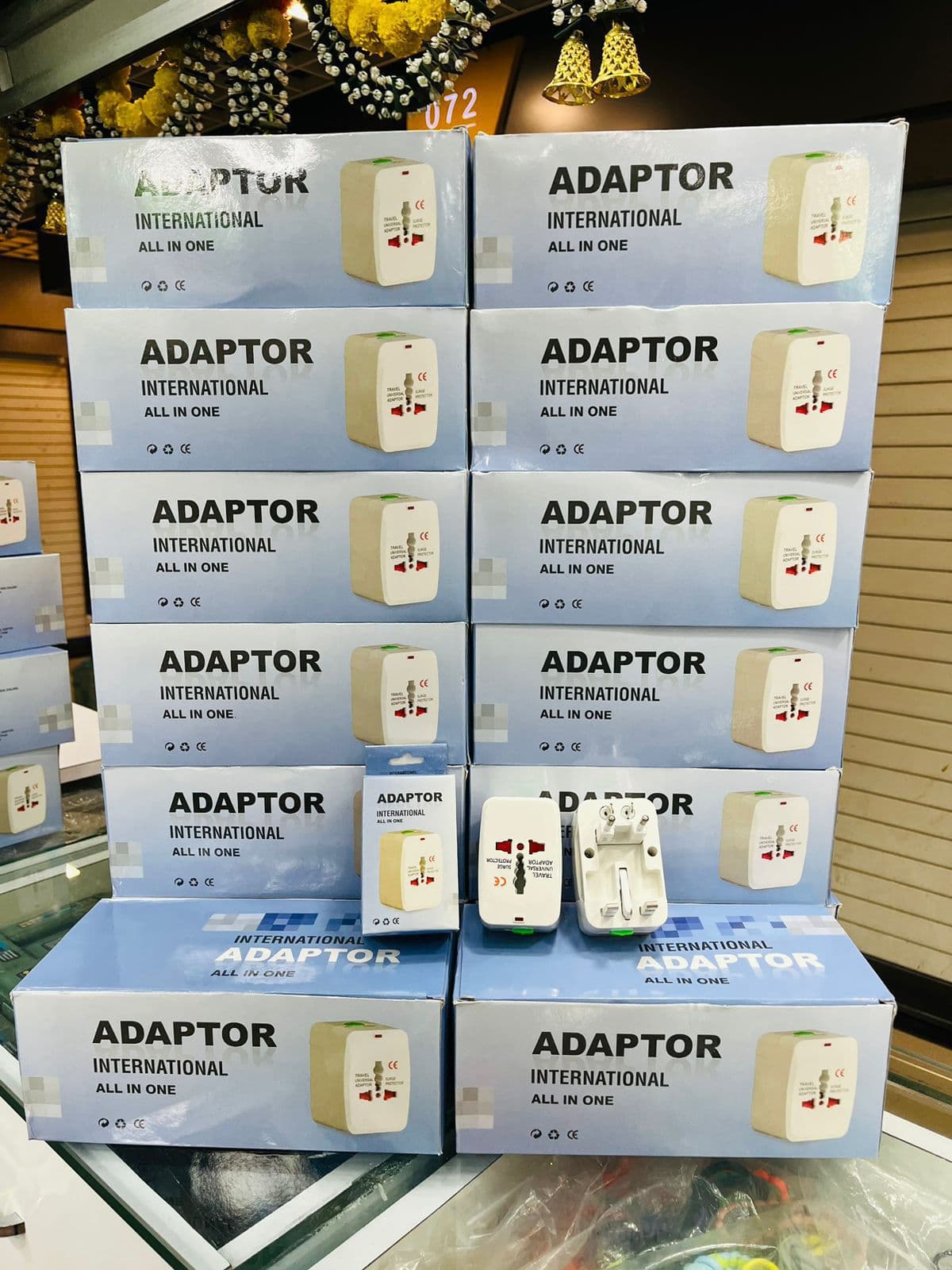 ADAPTOR INTERNATIONAL ALL IN ONE 1