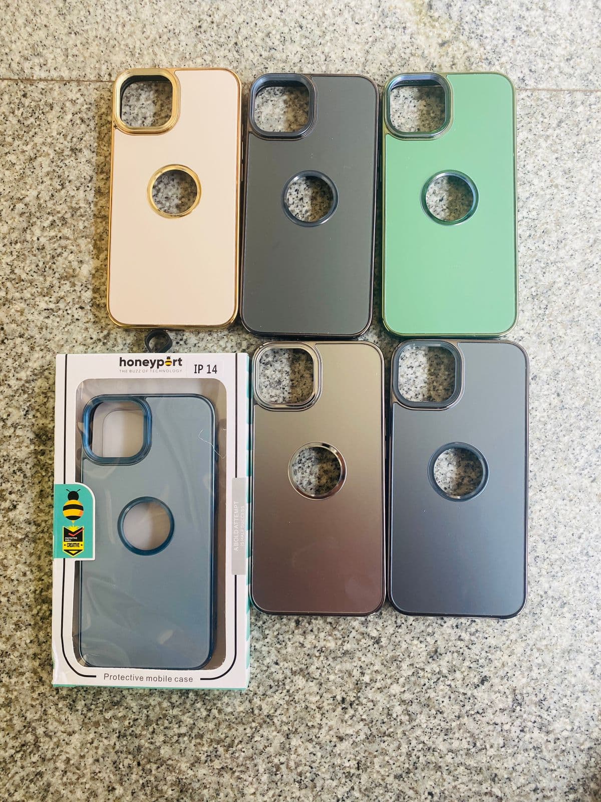 LOGO CUT MATTE GLASS CASE — Model: IP 11
