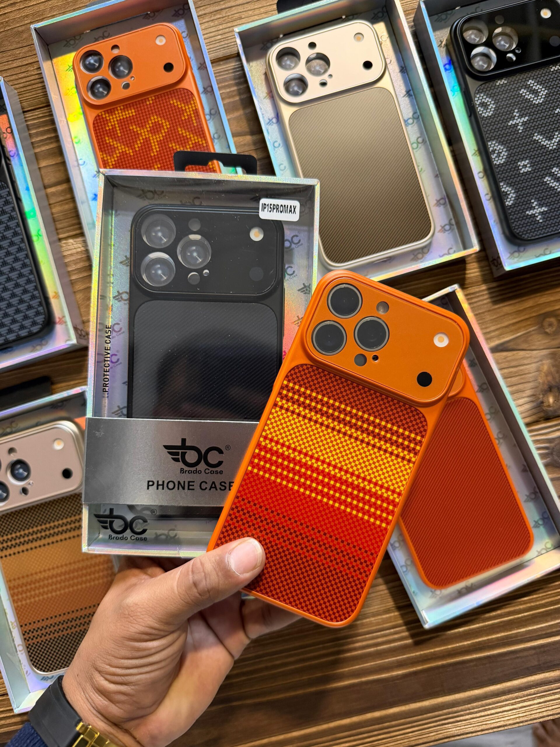 Kevlar CONVETER CASE With Magsafe Brand box packing